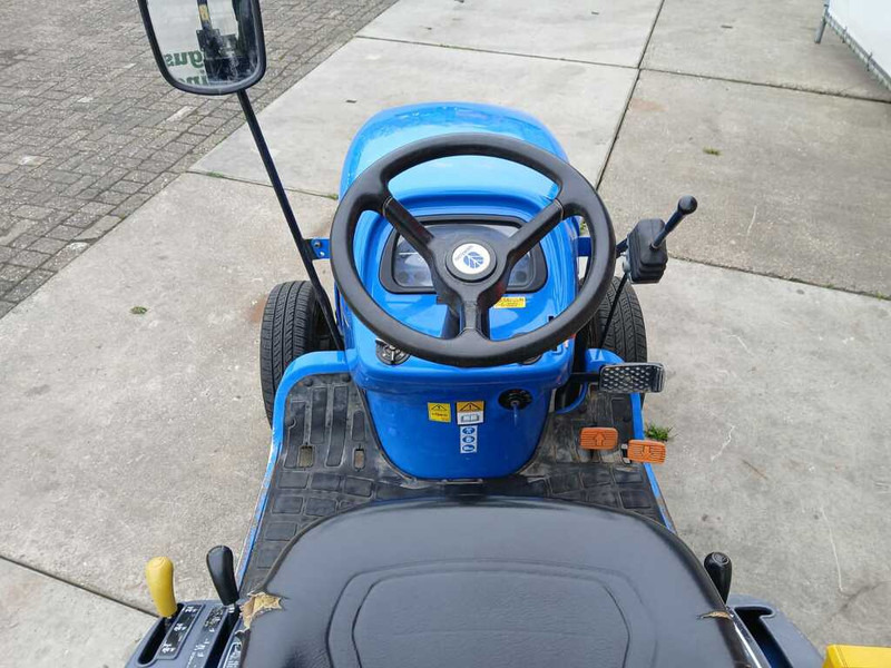 New Holland TC 21D - Pientraktori: kuva New Holland TC 21D - Pientraktori New Holland TC 21D - Pientraktori: kuva New Holland TC 21D - Pientraktori