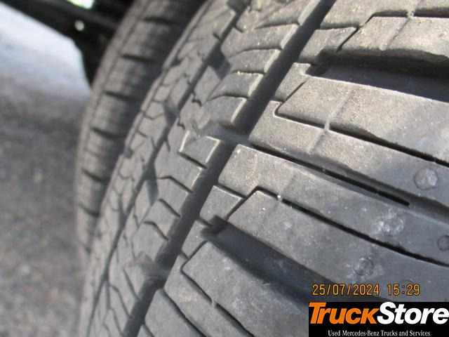 FUSO Canter 3C15 - Jakeluauto: kuva FUSO Canter 3C15 - Jakeluauto FUSO Canter 3C15 - Jakeluauto: kuva FUSO Canter 3C15 - Jakeluauto