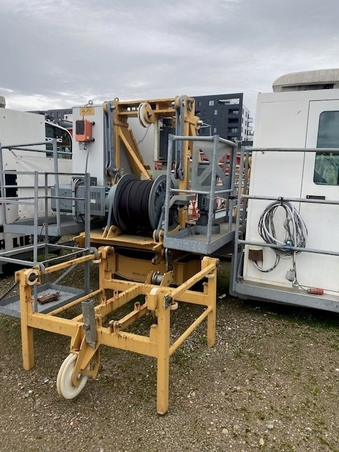 LIEBHERR 85EC-BFr.Tronic - Torninosturi: kuva LIEBHERR 85EC-BFr.Tronic - Torninosturi LIEBHERR 85EC-BFr.Tronic - Torninosturi: kuva LIEBHERR 85EC-BFr.Tronic - Torninosturi