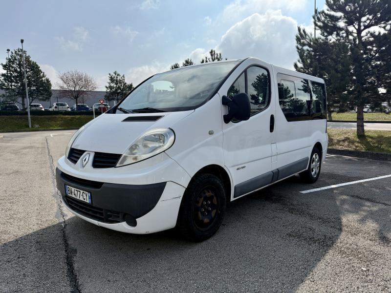 Renault Trafic - Pikkubussi: kuva Renault Trafic - Pikkubussi Renault Trafic - Pikkubussi: kuva Renault Trafic - Pikkubussi