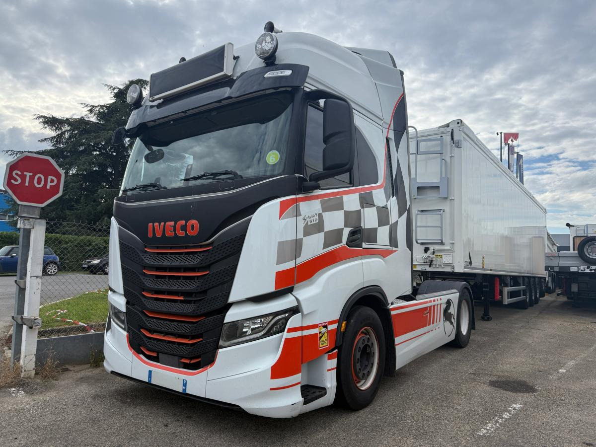 Iveco S-WAY 510 - Vetopöytäauto: kuva Iveco S-WAY 510 - Vetopöytäauto Iveco S-WAY 510 - Vetopöytäauto: kuva Iveco S-WAY 510 - Vetopöytäauto