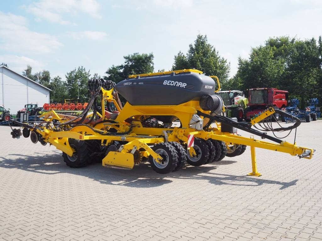 Bednar OMEGA OO 4000L - Kylvölannoitin: kuva Bednar OMEGA OO 4000L - Kylvölannoitin Bednar OMEGA OO 4000L - Kylvölannoitin: kuva Bednar OMEGA OO 4000L - Kylvölannoitin