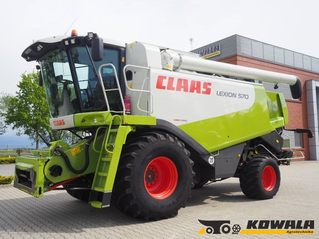 Claas Lexion 570 4WD + V750 - Leikkuupuimuri: kuva Claas Lexion 570 4WD + V750 - Leikkuupuimuri Claas Lexion 570 4WD + V750 - Leikkuupuimuri: kuva Claas Lexion 570 4WD + V750 - Leikkuupuimuri