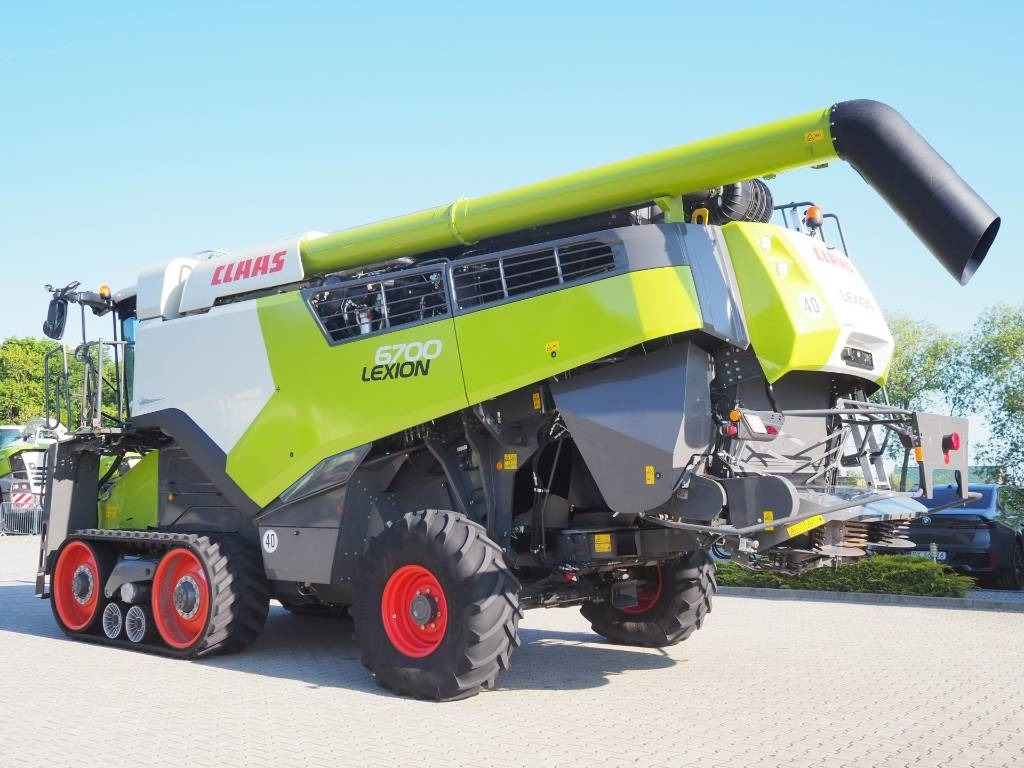 Claas Lexion 6700TT GPS + V770 - Leikkuupuimuri: kuva Claas Lexion 6700TT GPS + V770 - Leikkuupuimuri Claas Lexion 6700TT GPS + V770 - Leikkuupuimuri: kuva Claas Lexion 6700TT GPS + V770 - Leikkuupuimuri