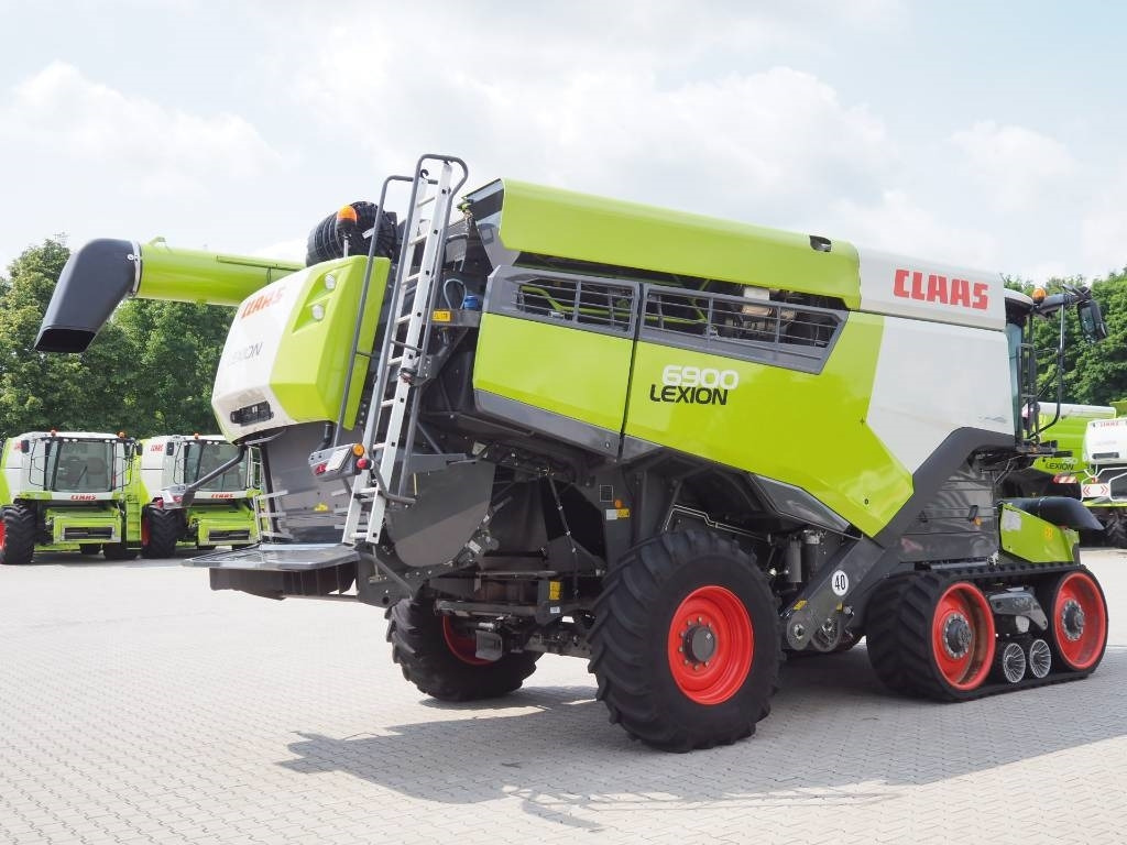Claas Lexion 6900TT + V770 - Leikkuupuimuri: kuva Claas Lexion 6900TT + V770 - Leikkuupuimuri Claas Lexion 6900TT + V770 - Leikkuupuimuri: kuva Claas Lexion 6900TT + V770 - Leikkuupuimuri