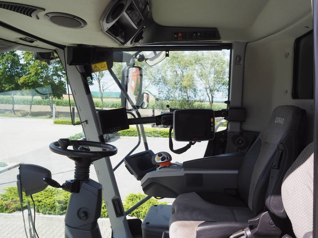 Claas Lexion 750 GPS + V770 - Leikkuupuimuri: kuva Claas Lexion 750 GPS + V770 - Leikkuupuimuri Claas Lexion 750 GPS + V770 - Leikkuupuimuri: kuva Claas Lexion 750 GPS + V770 - Leikkuupuimuri