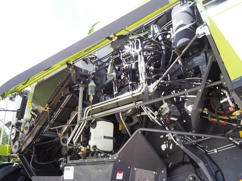 Leasing Claas Lexion 750 GPS + V770  Claas Lexion 750 GPS + V770: kuva Leasing Claas Lexion 750 GPS + V770  Claas Lexion 750 GPS + V770