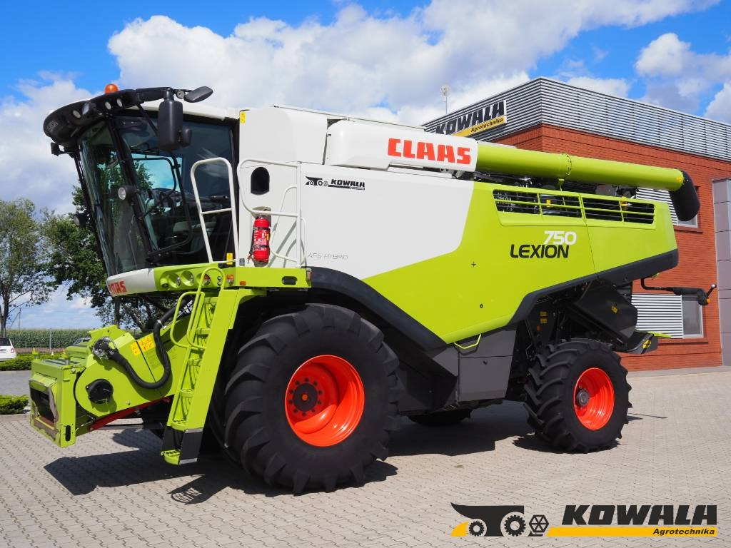 Claas Lexion 750 GPS + V770 - Leikkuupuimuri: kuva Claas Lexion 750 GPS + V770 - Leikkuupuimuri Claas Lexion 750 GPS + V770 - Leikkuupuimuri: kuva Claas Lexion 750 GPS + V770 - Leikkuupuimuri