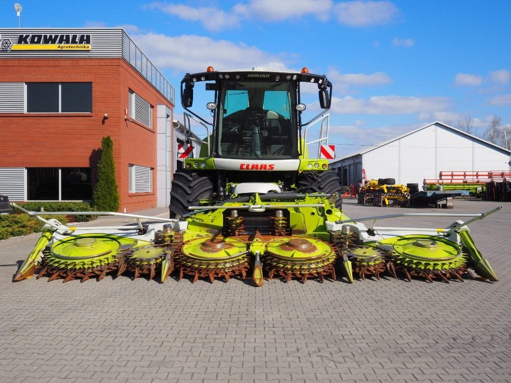 Claas Orbis 750 - Leikkuupöytä - maissi: kuva Claas Orbis 750 - Leikkuupöytä - maissi Claas Orbis 750 - Leikkuupöytä - maissi: kuva Claas Orbis 750 - Leikkuupöytä - maissi