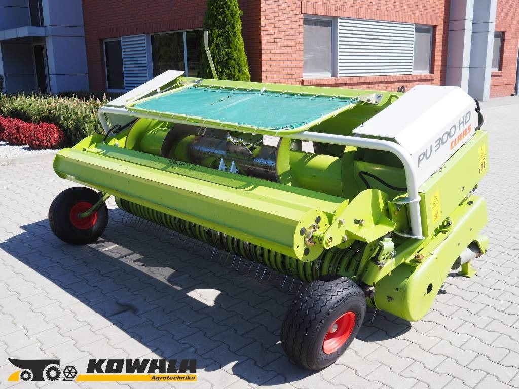 Itsekulkeva silppuri Claas PICK UP 300 HD: kuva Itsekulkeva silppuri Claas PICK UP 300 HD