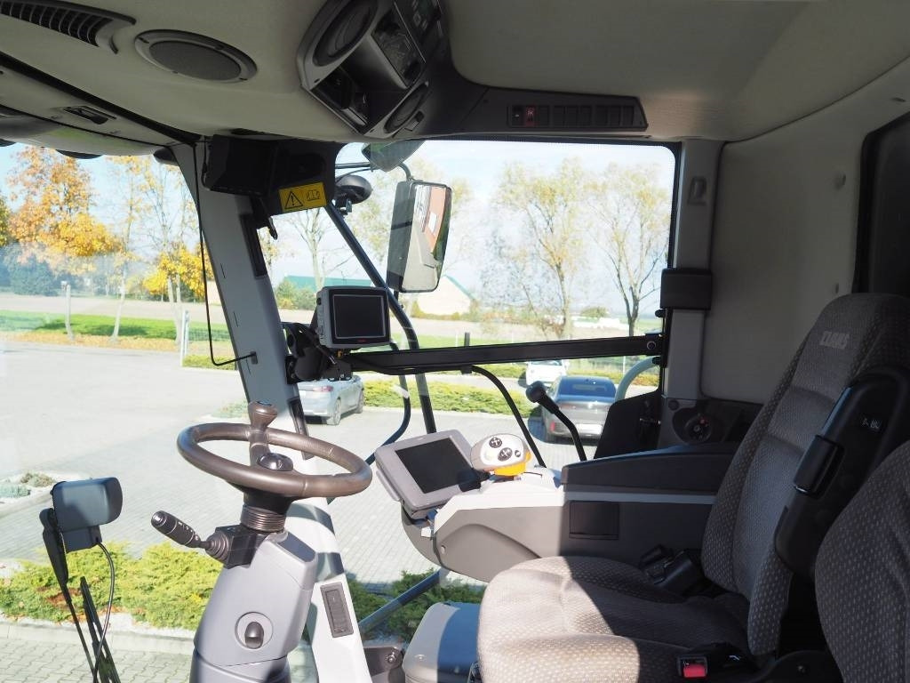 Claas Tucano 570 GPS + V770  - Leikkuupuimuri: kuva Claas Tucano 570 GPS + V770  - Leikkuupuimuri Claas Tucano 570 GPS + V770  - Leikkuupuimuri: kuva Claas Tucano 570 GPS + V770  - Leikkuupuimuri