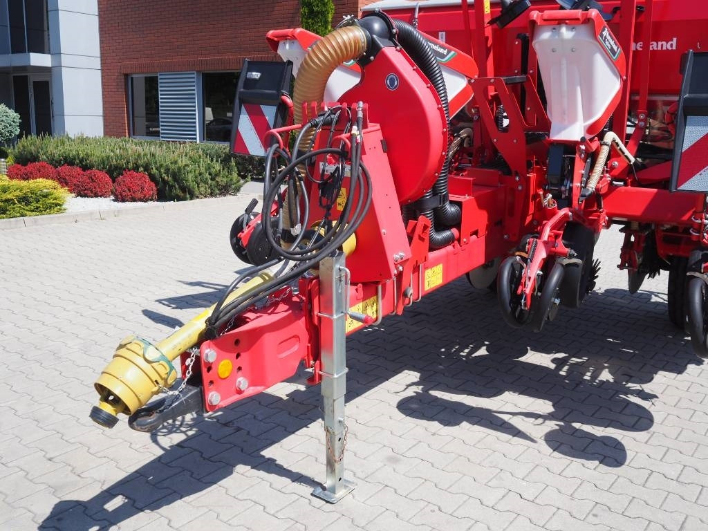 Kverneland Optima TFprofi e-drive II - Tarkkuuskylvökone: kuva Kverneland Optima TFprofi e-drive II - Tarkkuuskylvökone Kverneland Optima TFprofi e-drive II - Tarkkuuskylvökone: kuva Kverneland Optima TFprofi e-drive II - Tarkkuuskylvökone