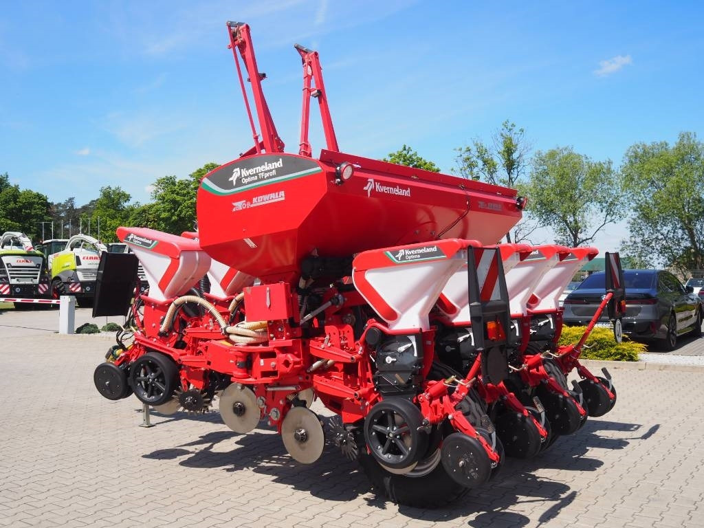 Kverneland Optima TFprofi e-drive II - Tarkkuuskylvökone: kuva Kverneland Optima TFprofi e-drive II - Tarkkuuskylvökone Kverneland Optima TFprofi e-drive II - Tarkkuuskylvökone: kuva Kverneland Optima TFprofi e-drive II - Tarkkuuskylvökone