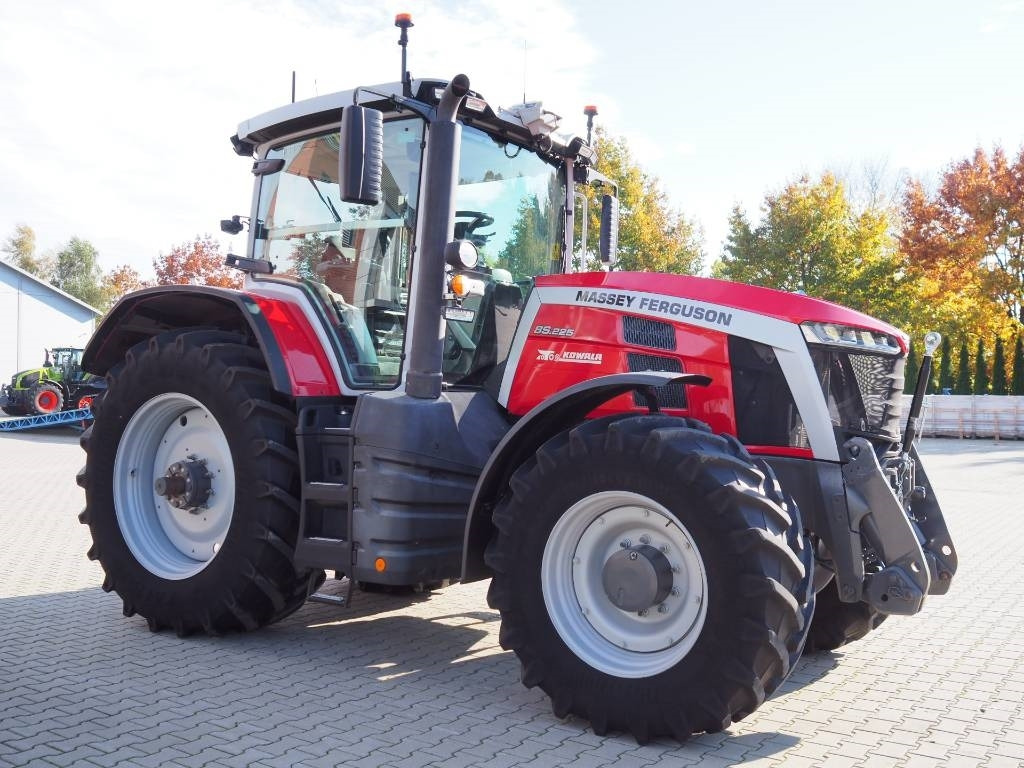 Massey Ferguson 8S.225 Dyna-7, GPS - RTK  - Traktori: kuva Massey Ferguson 8S.225 Dyna-7, GPS - RTK  - Traktori Massey Ferguson 8S.225 Dyna-7, GPS - RTK  - Traktori: kuva Massey Ferguson 8S.225 Dyna-7, GPS - RTK  - Traktori