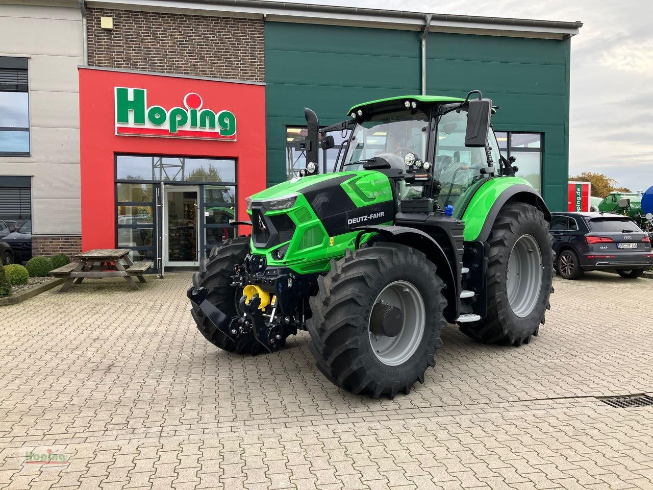 Deutz 6160.4 TTV - Traktori: kuva Deutz 6160.4 TTV - Traktori Deutz 6160.4 TTV - Traktori: kuva Deutz 6160.4 TTV - Traktori