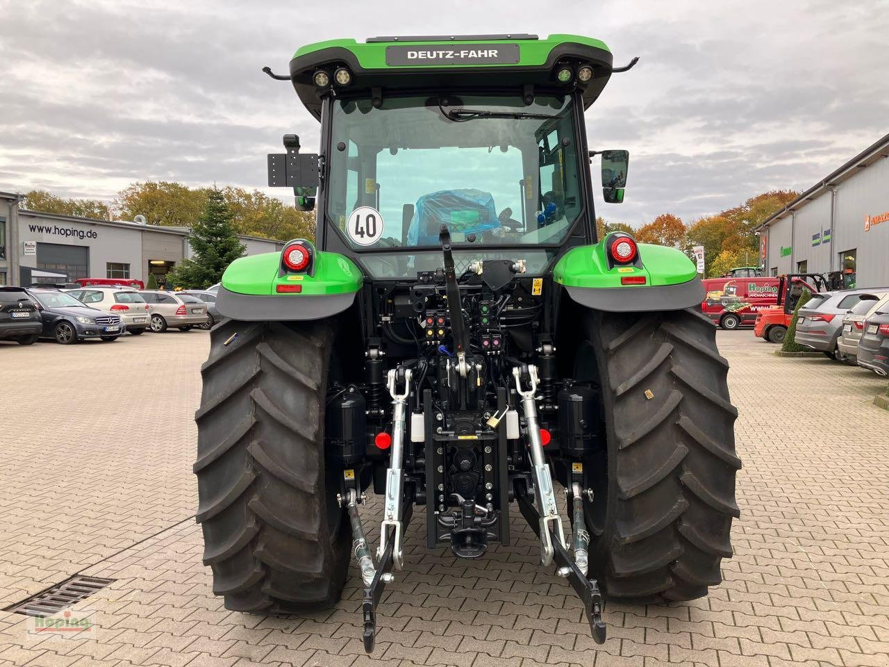 Deutz-Fahr 6125C TTV STAGE V - Traktori: kuva Deutz-Fahr 6125C TTV STAGE V - Traktori Deutz-Fahr 6125C TTV STAGE V - Traktori: kuva Deutz-Fahr 6125C TTV STAGE V - Traktori