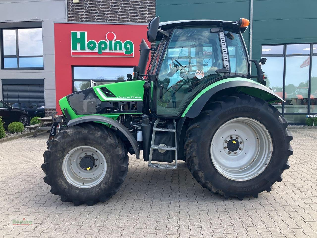 Deutz-Fahr Agrotron TTV 420 - Traktori: kuva Deutz-Fahr Agrotron TTV 420 - Traktori Deutz-Fahr Agrotron TTV 420 - Traktori: kuva Deutz-Fahr Agrotron TTV 420 - Traktori