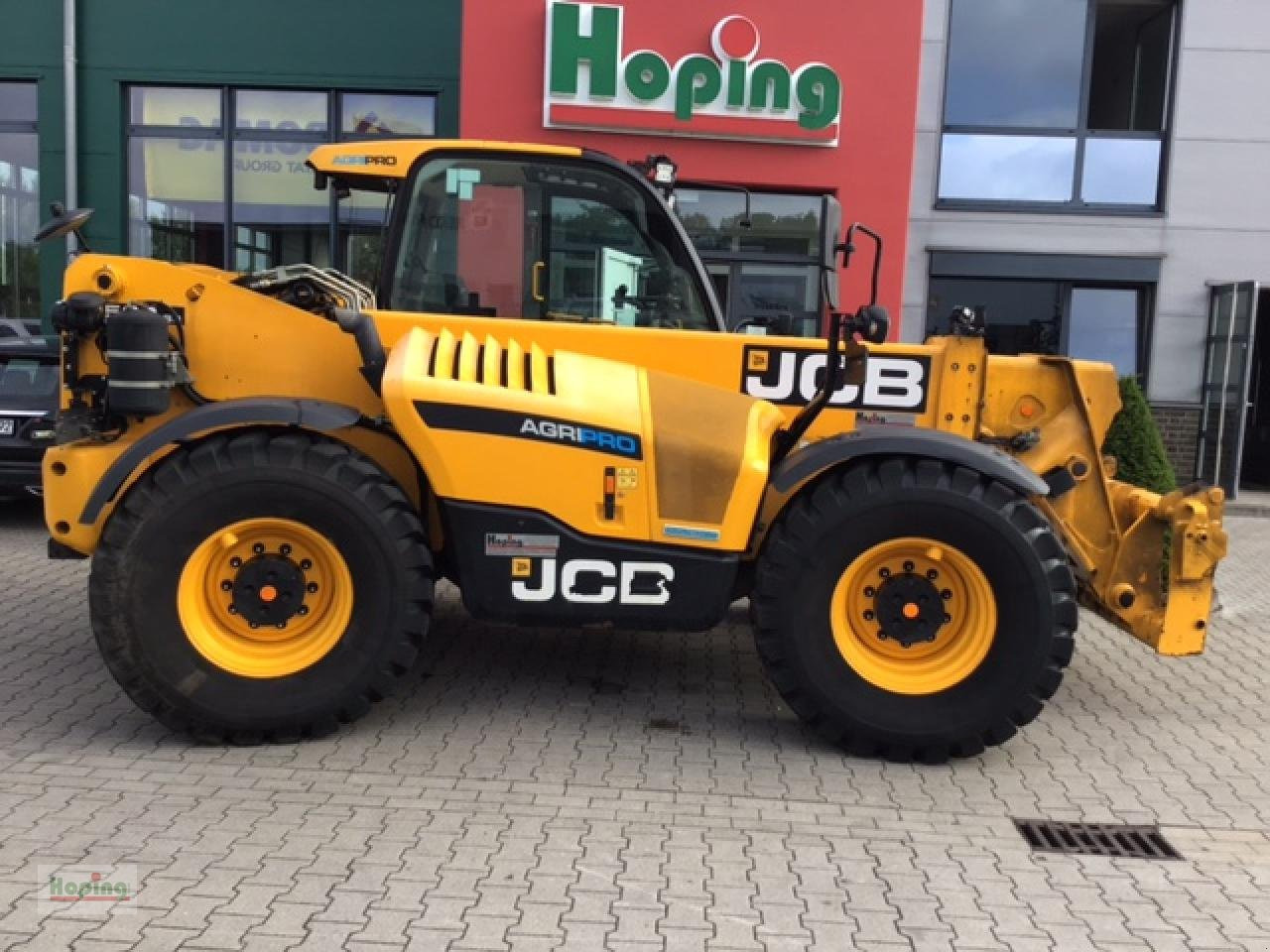 JCB 560-80 Agri Pro - Kurottaja: kuva JCB 560-80 Agri Pro - Kurottaja JCB 560-80 Agri Pro - Kurottaja: kuva JCB 560-80 Agri Pro - Kurottaja