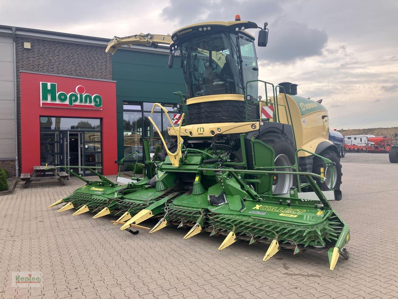 Krone Big X 780 - Itsekulkeva silppuri: kuva Krone Big X 780 - Itsekulkeva silppuri Krone Big X 780 - Itsekulkeva silppuri: kuva Krone Big X 780 - Itsekulkeva silppuri