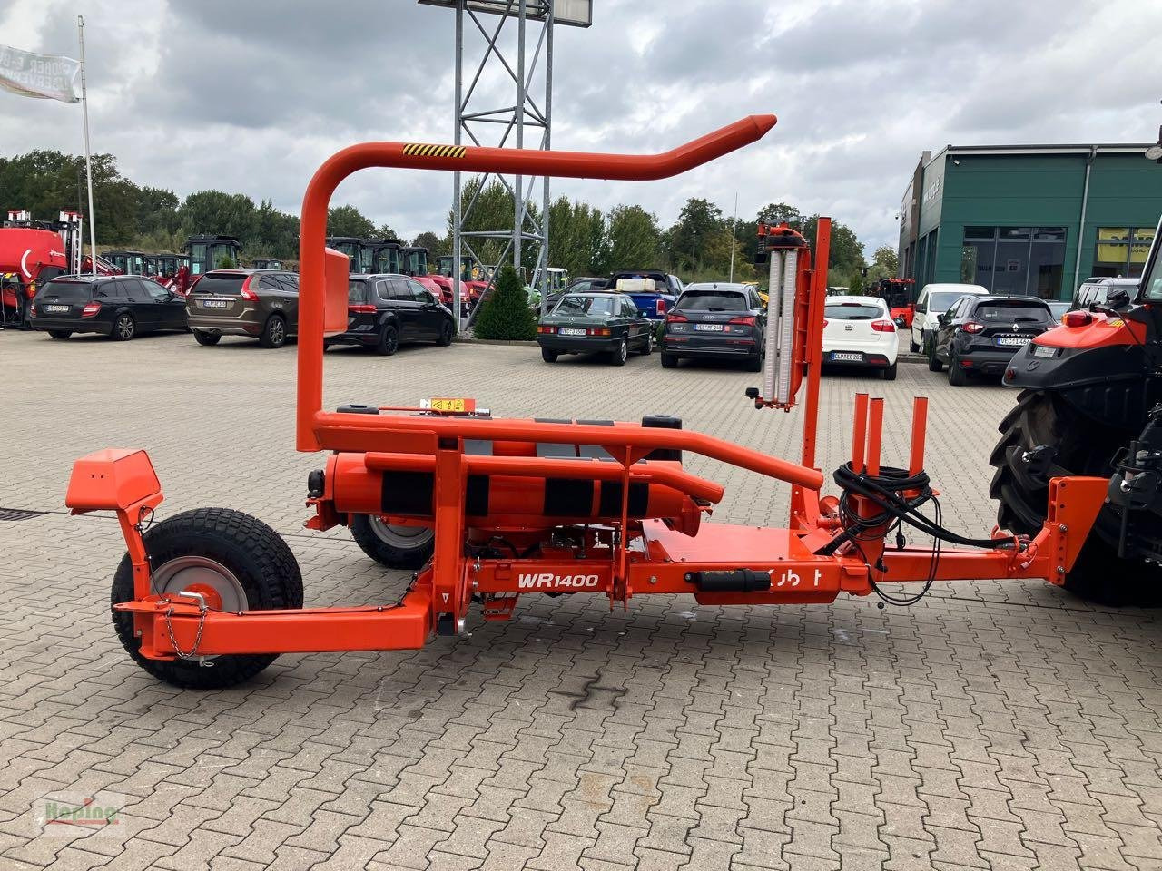 Kubota WR1400 - Käärijä: kuva Kubota WR1400 - Käärijä Kubota WR1400 - Käärijä: kuva Kubota WR1400 - Käärijä