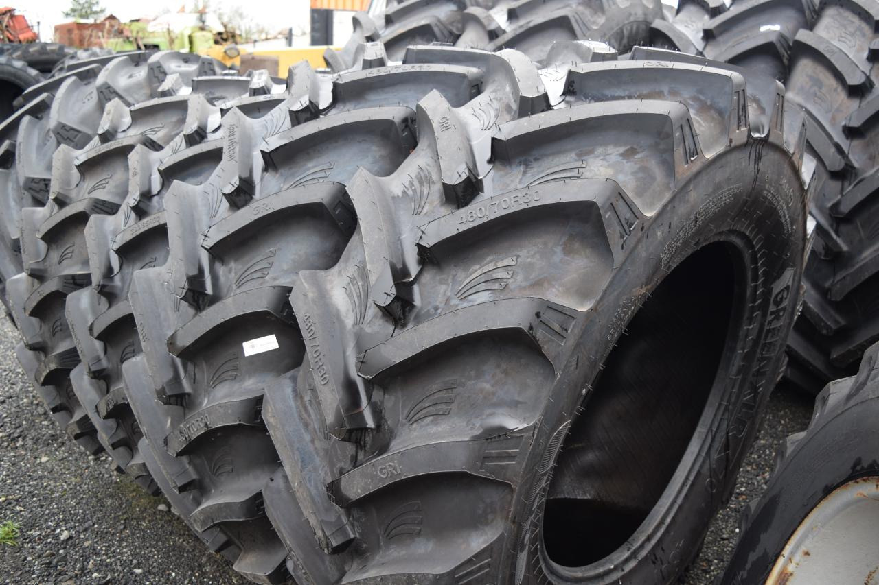 480/65R24 / 480/70R30 / 480/70R38 - Rengas: kuva 480/65R24 / 480/70R30 / 480/70R38 - Rengas 480/65R24 / 480/70R30 / 480/70R38 - Rengas: kuva 480/65R24 / 480/70R30 / 480/70R38 - Rengas