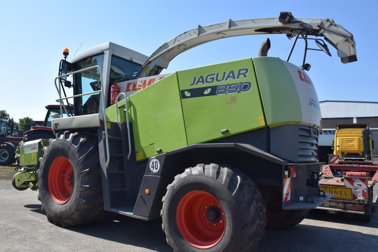 CLAAS Jaguar 850 Speedstar - Itsekulkeva silppuri: kuva CLAAS Jaguar 850 Speedstar - Itsekulkeva silppuri CLAAS Jaguar 850 Speedstar - Itsekulkeva silppuri: kuva CLAAS Jaguar 850 Speedstar - Itsekulkeva silppuri