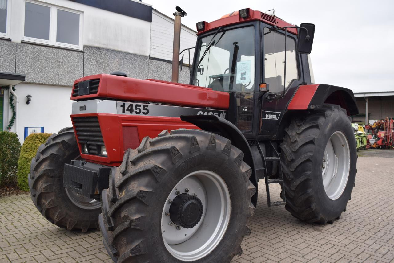 Case-IH 1455 XL A - Traktori: kuva Case-IH 1455 XL A - Traktori Case-IH 1455 XL A - Traktori: kuva Case-IH 1455 XL A - Traktori