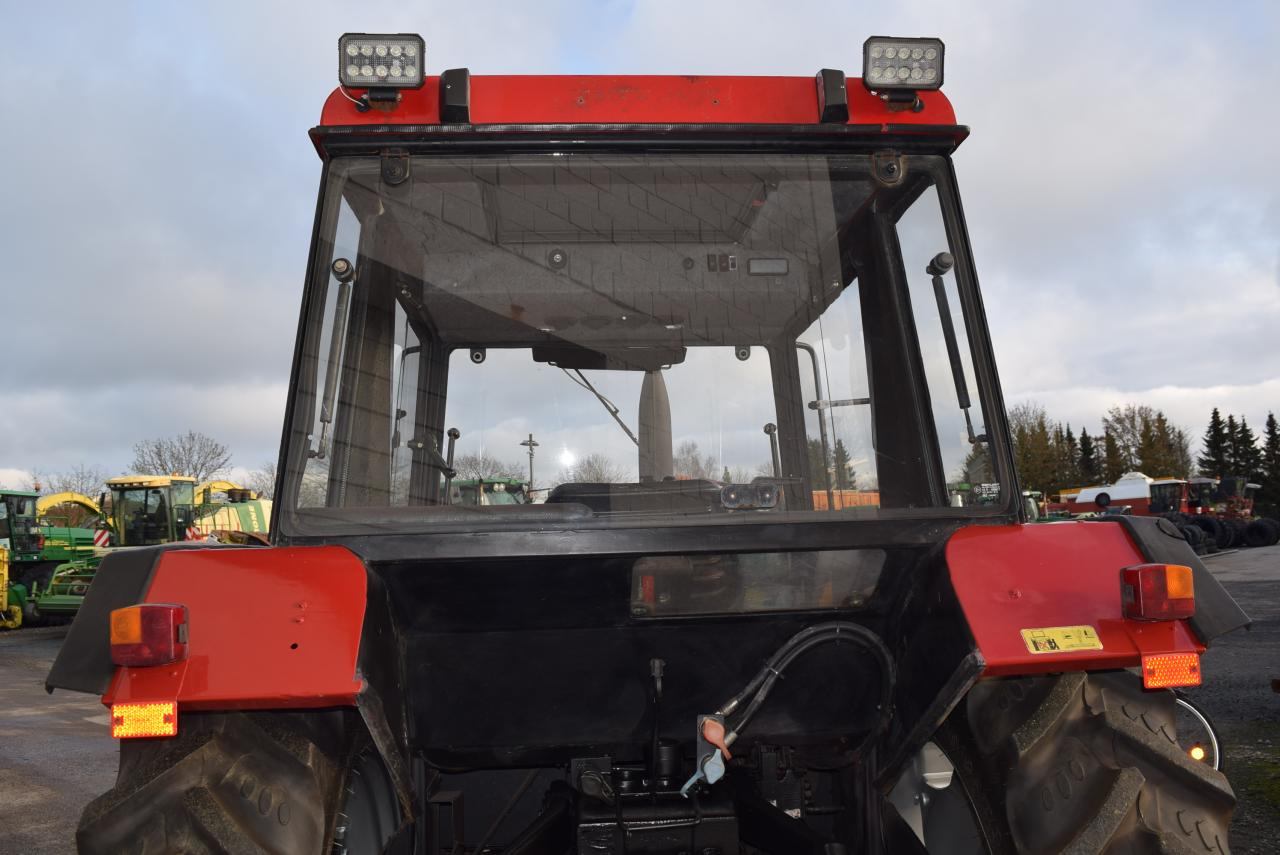 Case-IH 840 - Traktori: kuva Case-IH 840 - Traktori Case-IH 840 - Traktori: kuva Case-IH 840 - Traktori