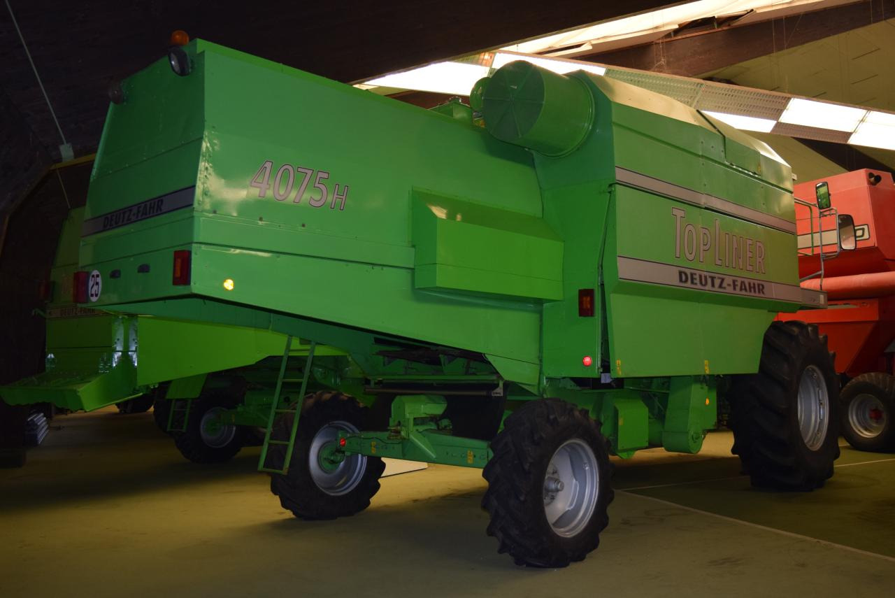 Deutz-Fahr 4075 H TopL. - Leikkuupuimuri: kuva Deutz-Fahr 4075 H TopL. - Leikkuupuimuri Deutz-Fahr 4075 H TopL. - Leikkuupuimuri: kuva Deutz-Fahr 4075 H TopL. - Leikkuupuimuri