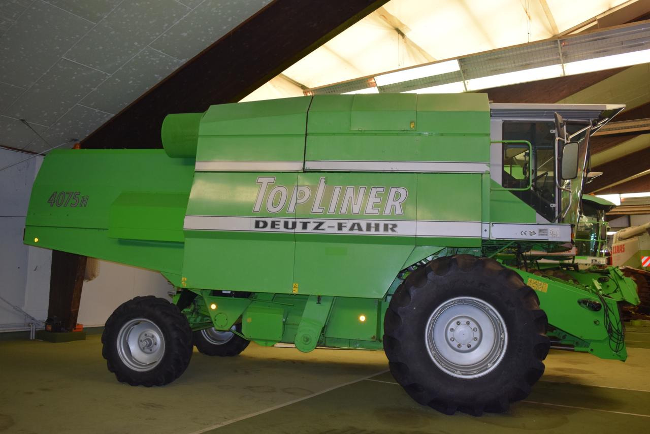 Deutz-Fahr 4075 H TopL. - Leikkuupuimuri: kuva Deutz-Fahr 4075 H TopL. - Leikkuupuimuri Deutz-Fahr 4075 H TopL. - Leikkuupuimuri: kuva Deutz-Fahr 4075 H TopL. - Leikkuupuimuri