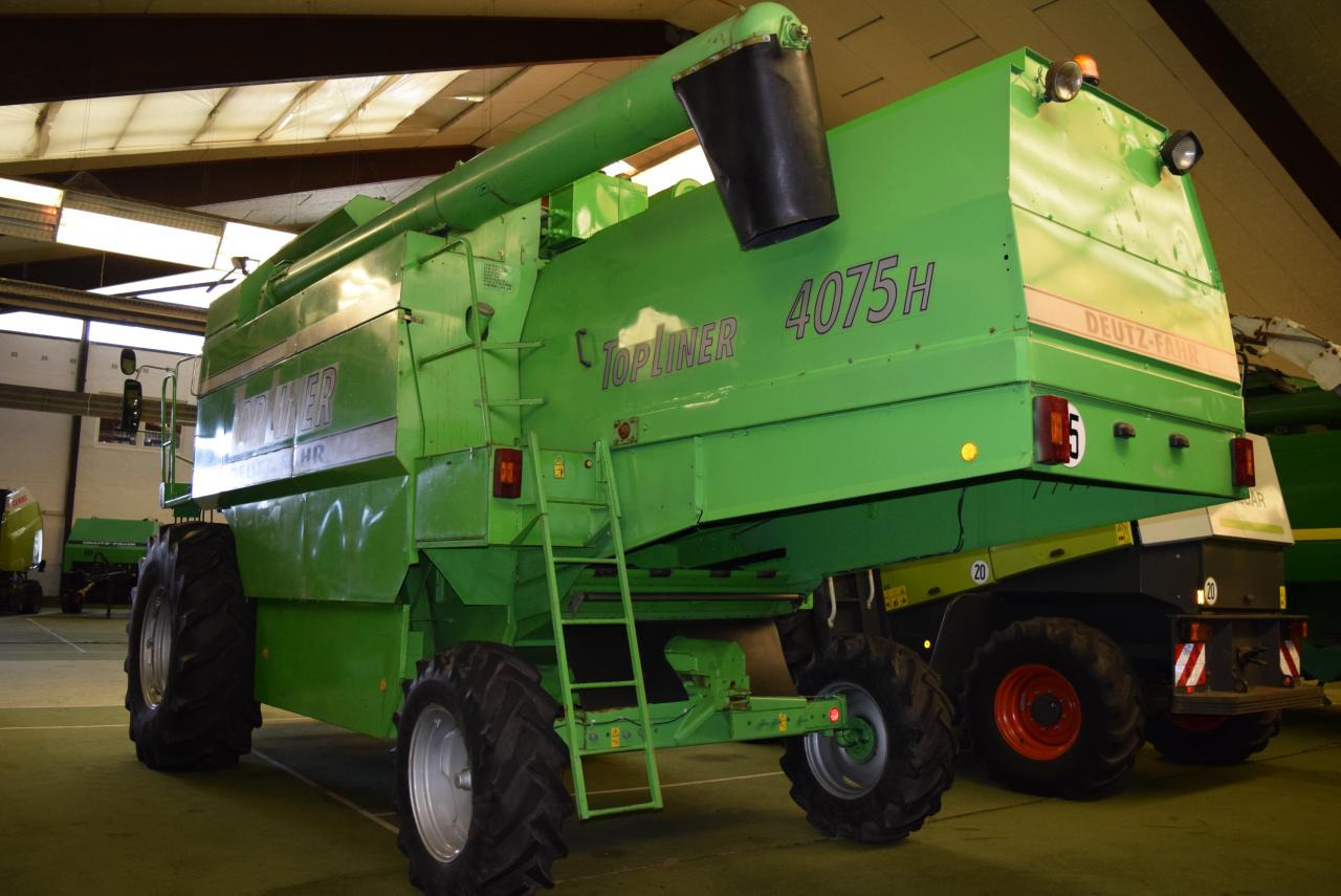 Deutz-Fahr 4075 H TopL. - Leikkuupuimuri: kuva Deutz-Fahr 4075 H TopL. - Leikkuupuimuri Deutz-Fahr 4075 H TopL. - Leikkuupuimuri: kuva Deutz-Fahr 4075 H TopL. - Leikkuupuimuri