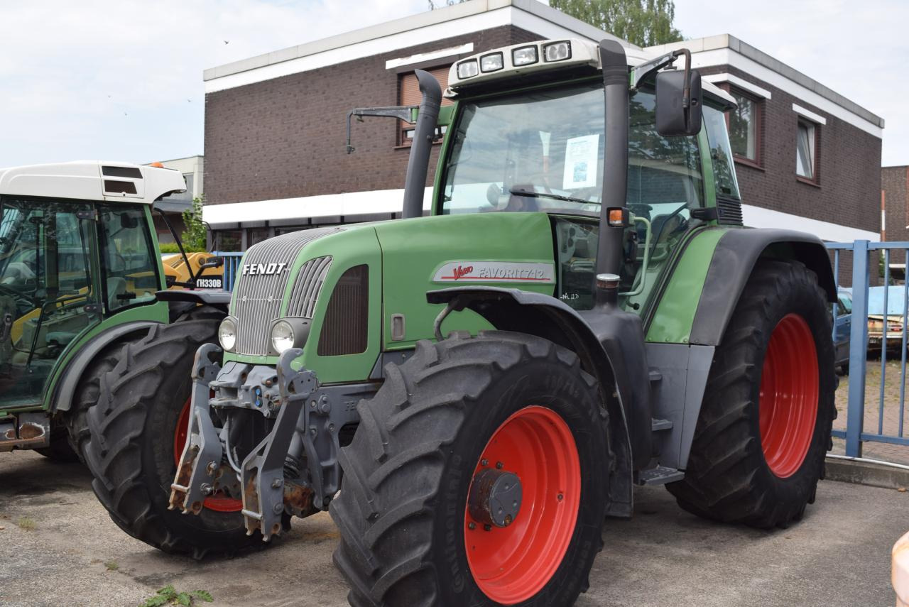 Fendt 712 Vario - Traktori: kuva Fendt 712 Vario - Traktori Fendt 712 Vario - Traktori: kuva Fendt 712 Vario - Traktori