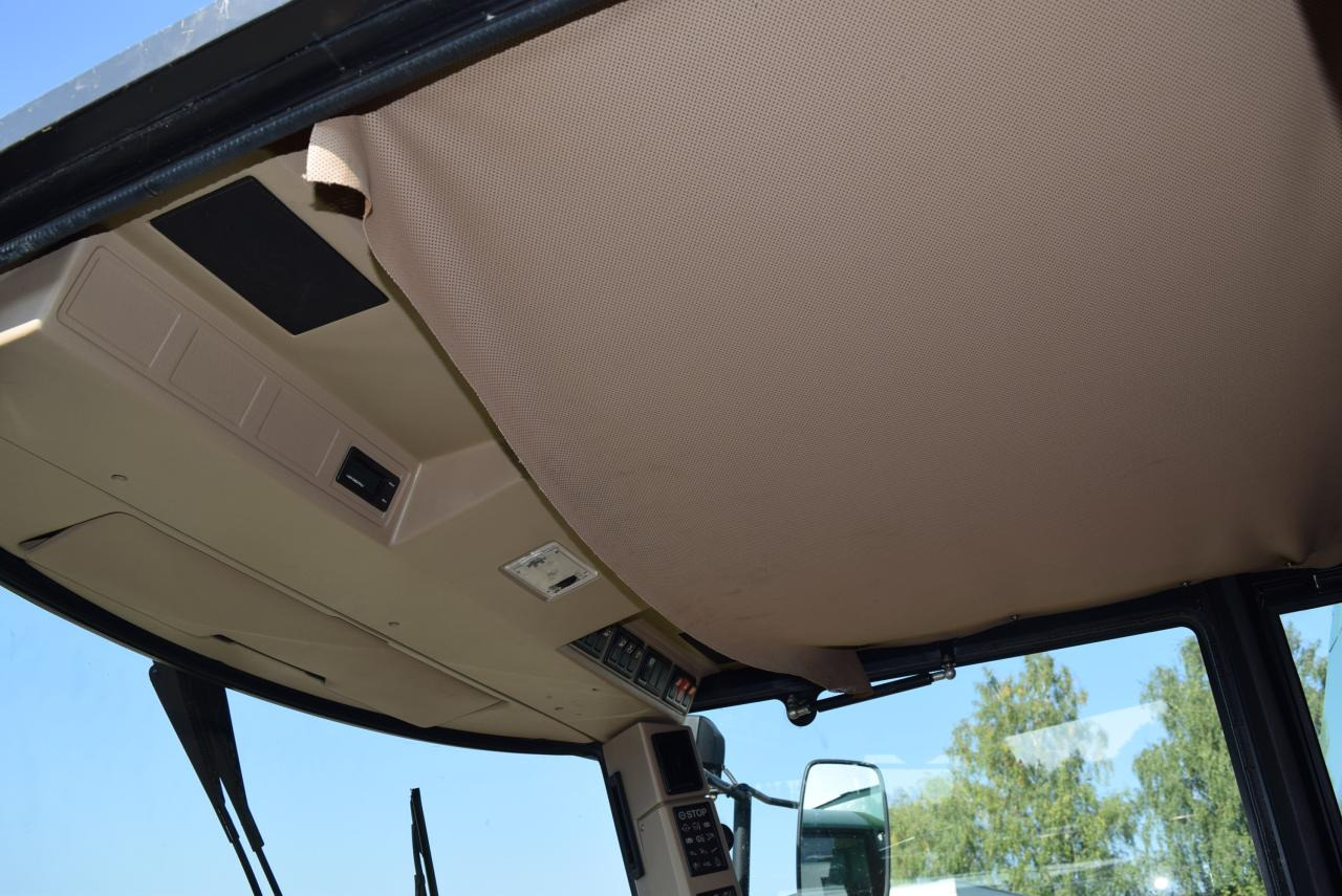 Leikkuupuimuri John Deere 2064: kuva Leikkuupuimuri John Deere 2064