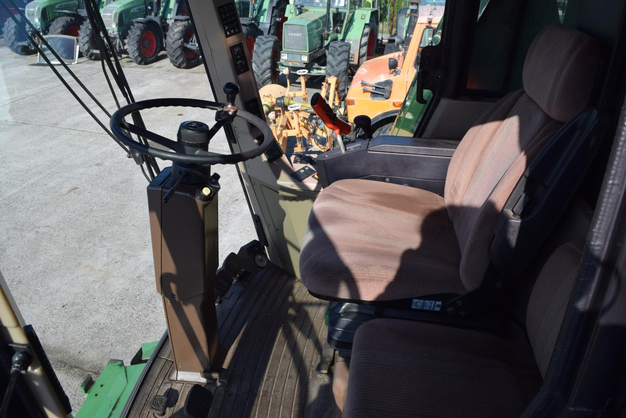 Leikkuupuimuri John Deere 2064: kuva Leikkuupuimuri John Deere 2064