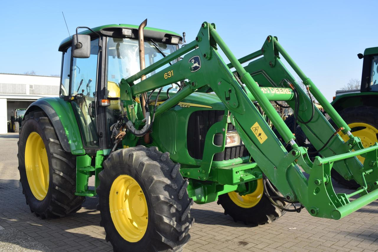 John Deere 6220 - Traktori: kuva John Deere 6220 - Traktori John Deere 6220 - Traktori: kuva John Deere 6220 - Traktori