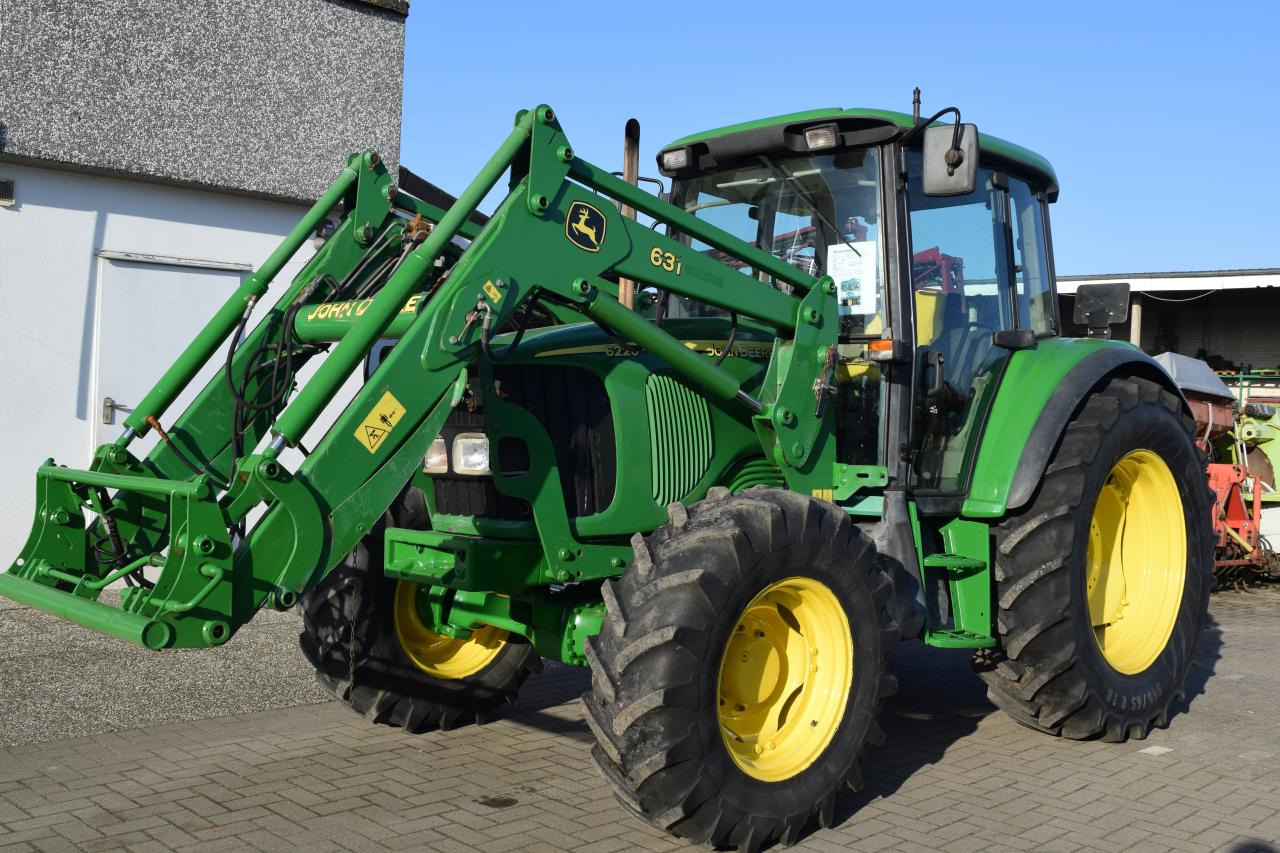 John Deere 6220 - Traktori: kuva John Deere 6220 - Traktori John Deere 6220 - Traktori: kuva John Deere 6220 - Traktori