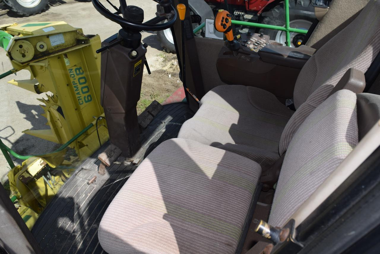 John Deere 7400 - Itsekulkeva silppuri: kuva John Deere 7400 - Itsekulkeva silppuri John Deere 7400 - Itsekulkeva silppuri: kuva John Deere 7400 - Itsekulkeva silppuri