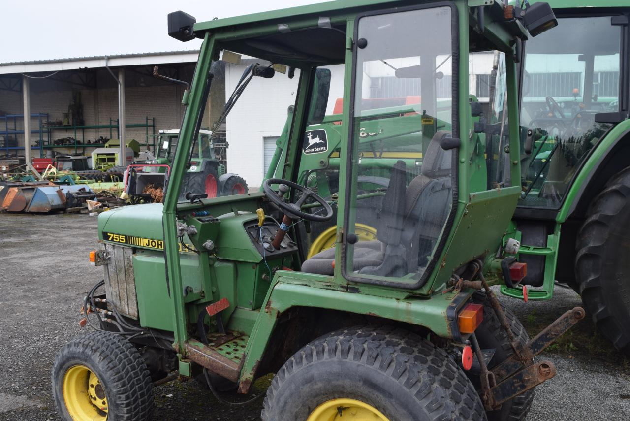 John Deere 755 - Traktori: kuva John Deere 755 - Traktori John Deere 755 - Traktori: kuva John Deere 755 - Traktori
