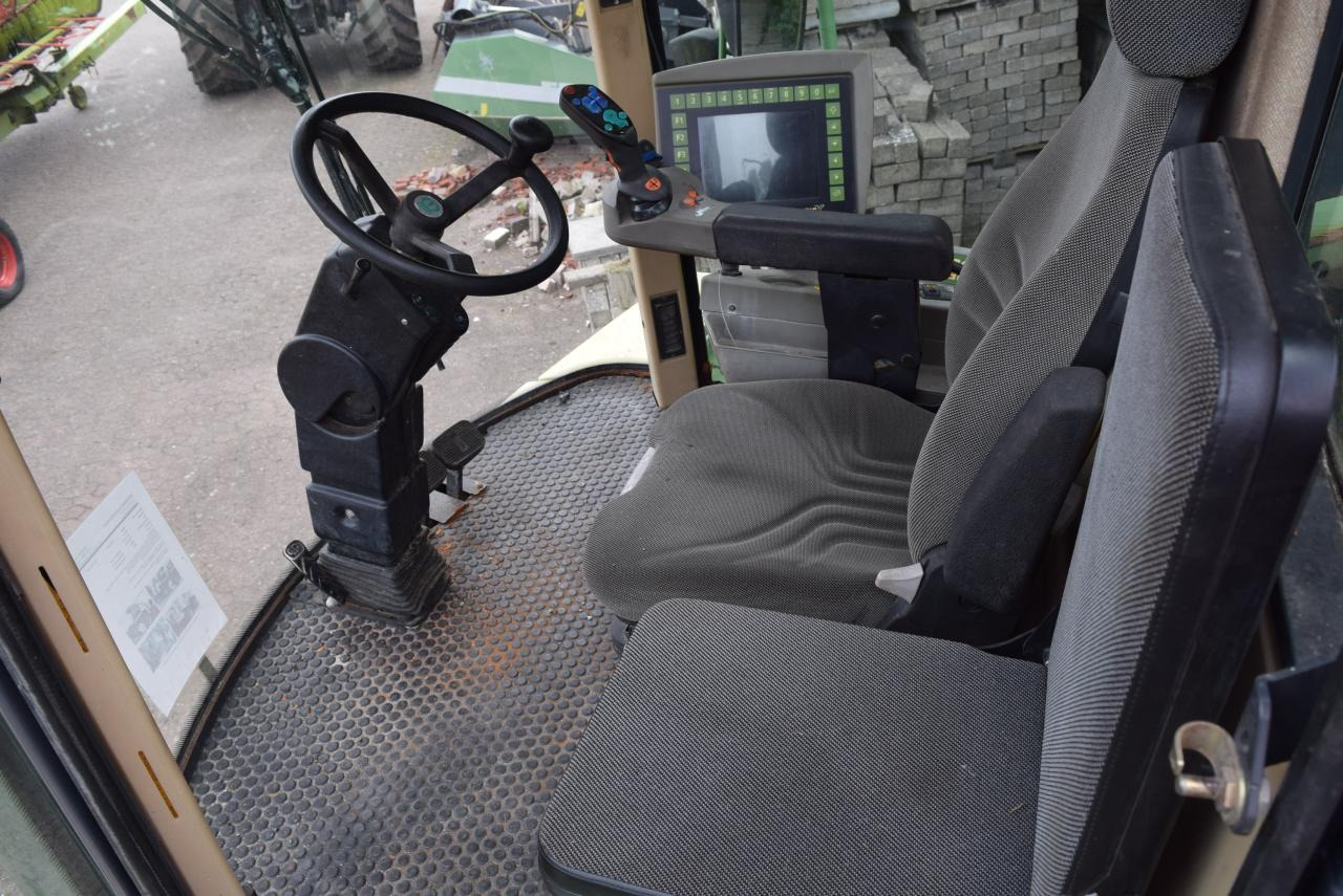 Itsekulkeva silppuri Krone BIG X V12: kuva Itsekulkeva silppuri Krone BIG X V12 Itsekulkeva silppuri Krone BIG X V12: kuva Itsekulkeva silppuri Krone BIG X V12