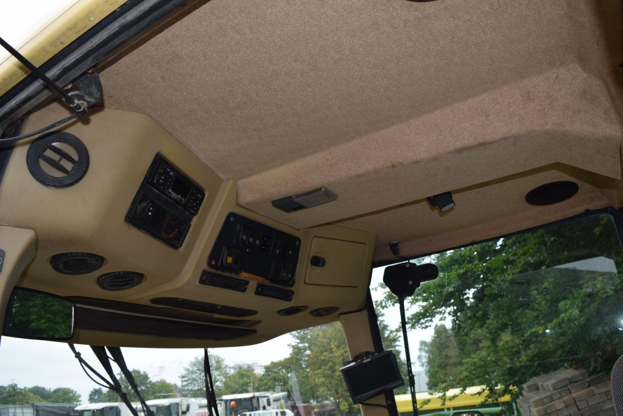 Itsekulkeva silppuri Krone BIG X V12: kuva Itsekulkeva silppuri Krone BIG X V12 Itsekulkeva silppuri Krone BIG X V12: kuva Itsekulkeva silppuri Krone BIG X V12