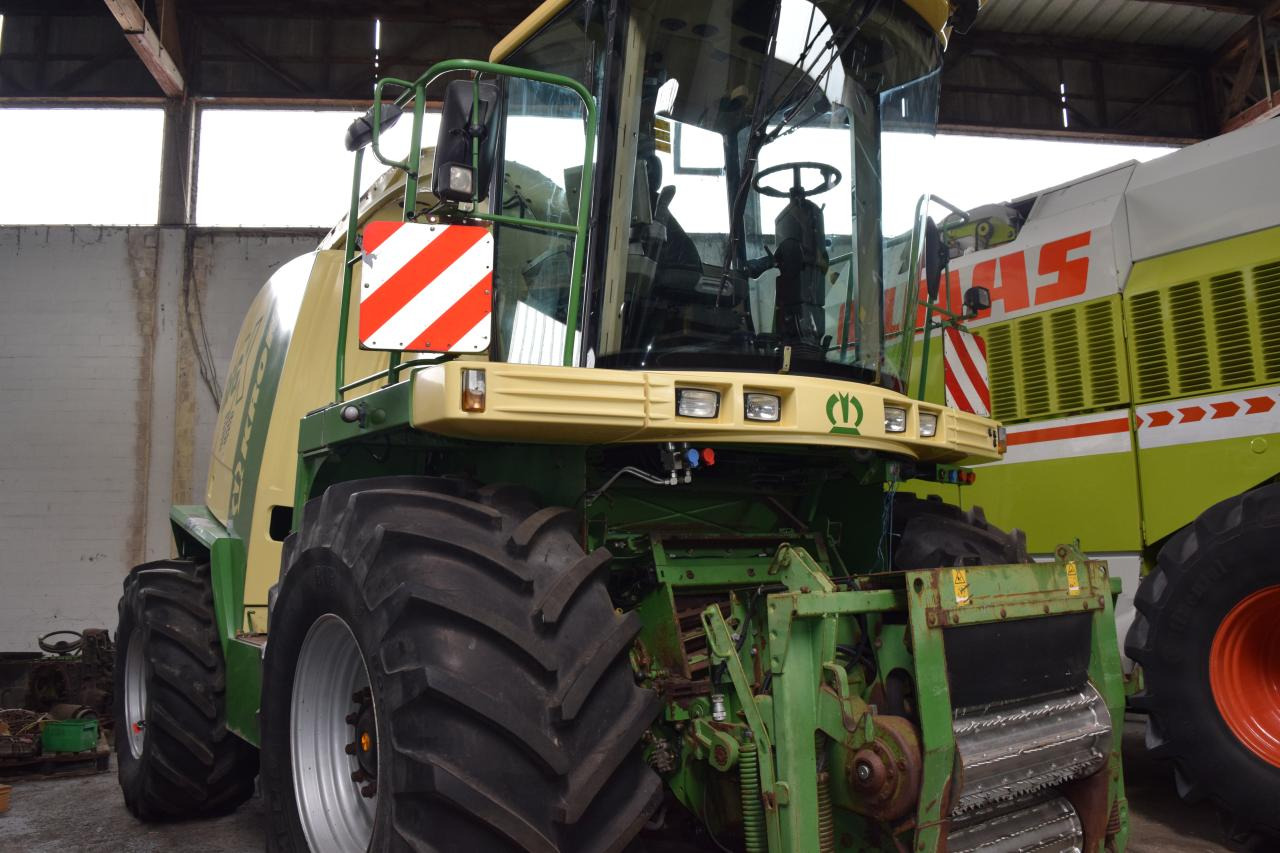 Krone Big X V8 - Itsekulkeva silppuri: kuva Krone Big X V8 - Itsekulkeva silppuri Krone Big X V8 - Itsekulkeva silppuri: kuva Krone Big X V8 - Itsekulkeva silppuri