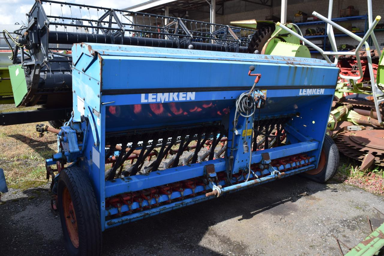 Lemken Eurodrill S300/25R - Kylvökone: kuva Lemken Eurodrill S300/25R - Kylvökone Lemken Eurodrill S300/25R - Kylvökone: kuva Lemken Eurodrill S300/25R - Kylvökone