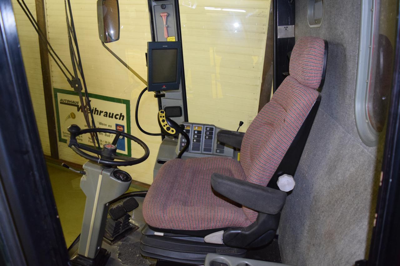 Massey Ferguson MF 40 RS - Leikkuupuimuri: kuva Massey Ferguson MF 40 RS - Leikkuupuimuri Massey Ferguson MF 40 RS - Leikkuupuimuri: kuva Massey Ferguson MF 40 RS - Leikkuupuimuri