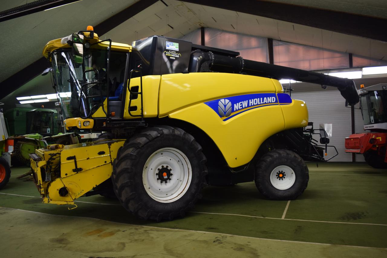 New Holland CR 9090 Elevation - Leikkuupuimuri: kuva New Holland CR 9090 Elevation - Leikkuupuimuri New Holland CR 9090 Elevation - Leikkuupuimuri: kuva New Holland CR 9090 Elevation - Leikkuupuimuri