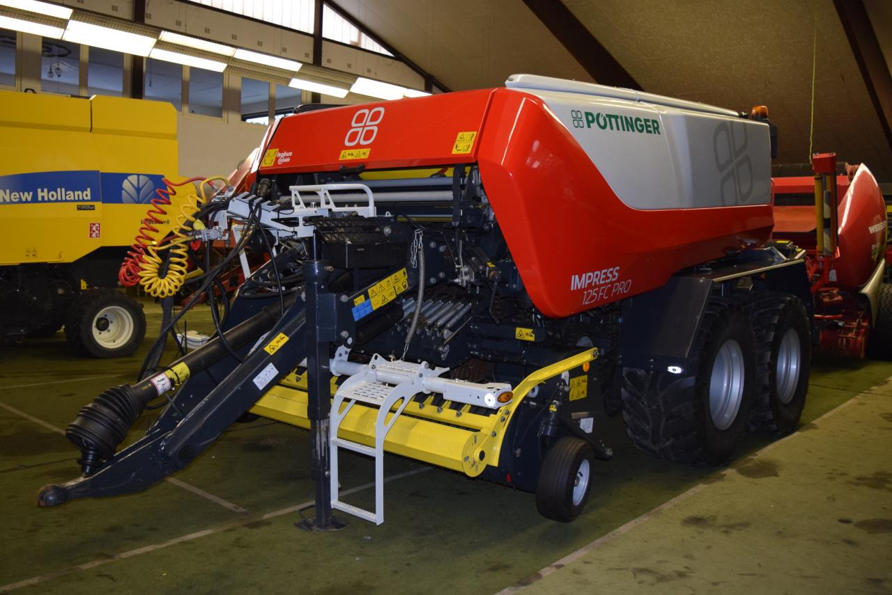 Pöttinger Impress 125 FC Pro *Press-Wickelkombinationen* - Pyöröpaalain: kuva Pöttinger Impress 125 FC Pro *Press-Wickelkombinationen* - Pyöröpaalain Pöttinger Impress 125 FC Pro *Press-Wickelkombinationen* - Pyöröpaalain: kuva Pöttinger Impress 125 FC Pro *Press-Wickelkombinationen* - Pyöröpaalain