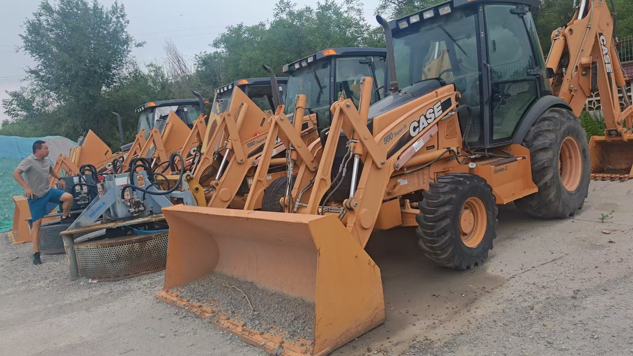 CASE 590 - Kaivuri-trukki: kuva CASE 590 - Kaivuri-trukki CASE 590 - Kaivuri-trukki: kuva CASE 590 - Kaivuri-trukki