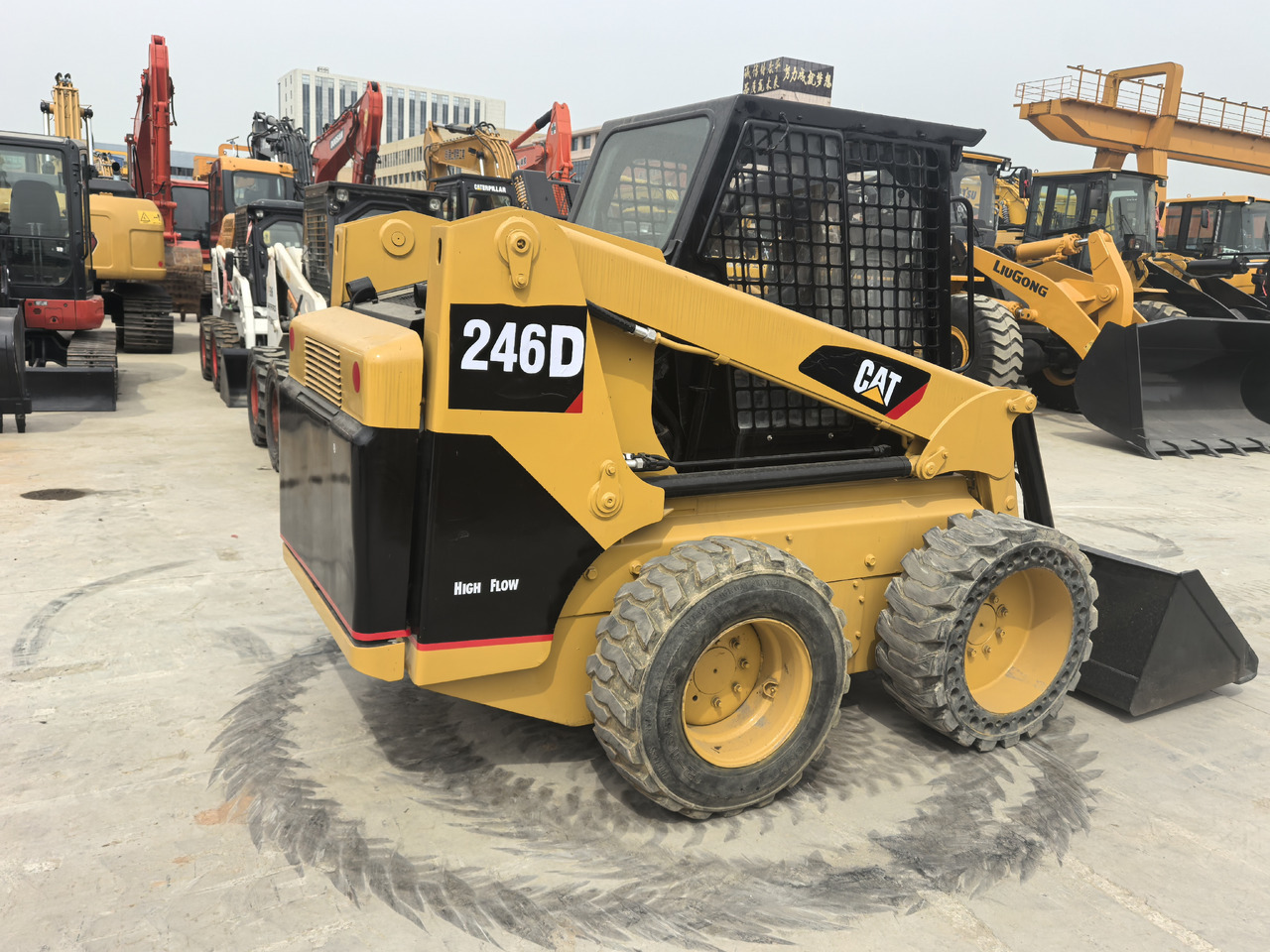 CAT 246D - Liukuohjattu kuormaaja: kuva CAT 246D - Liukuohjattu kuormaaja CAT 246D - Liukuohjattu kuormaaja: kuva CAT 246D - Liukuohjattu kuormaaja
