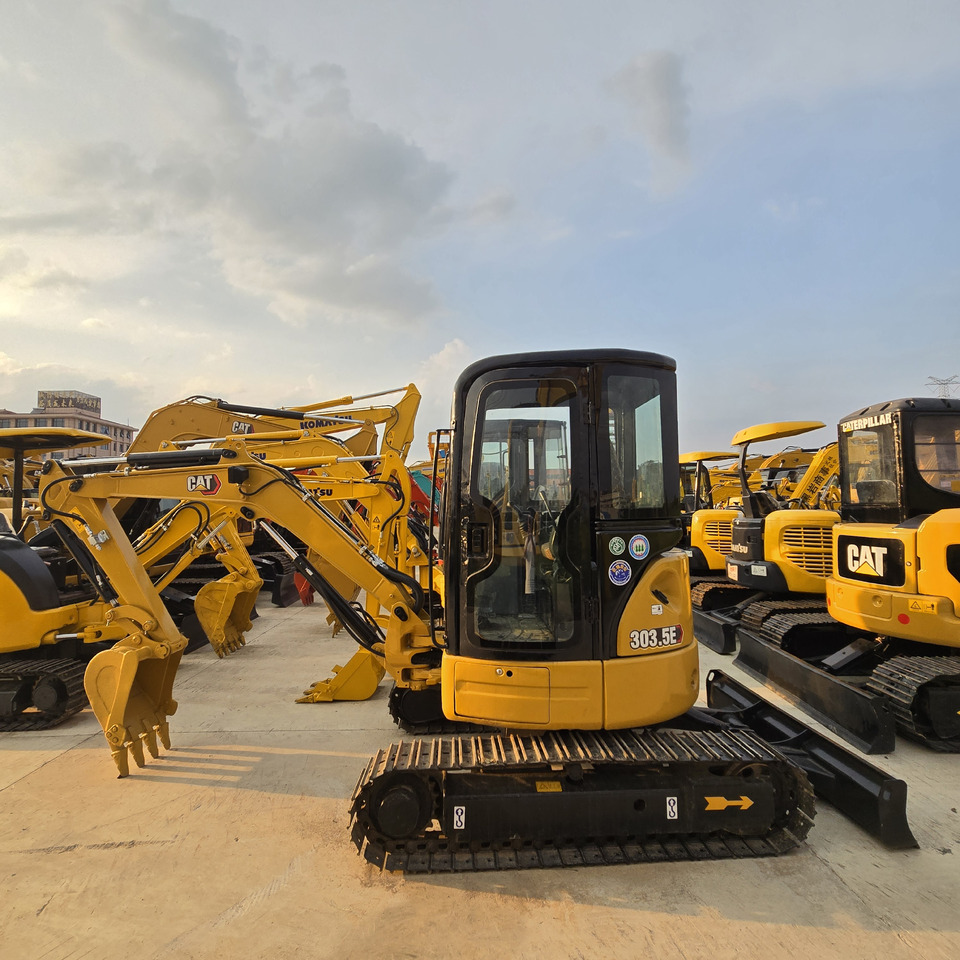 CATERPILLAR 303.5E2 - Minikuormaaja: kuva CATERPILLAR 303.5E2 - Minikuormaaja CATERPILLAR 303.5E2 - Minikuormaaja: kuva CATERPILLAR 303.5E2 - Minikuormaaja