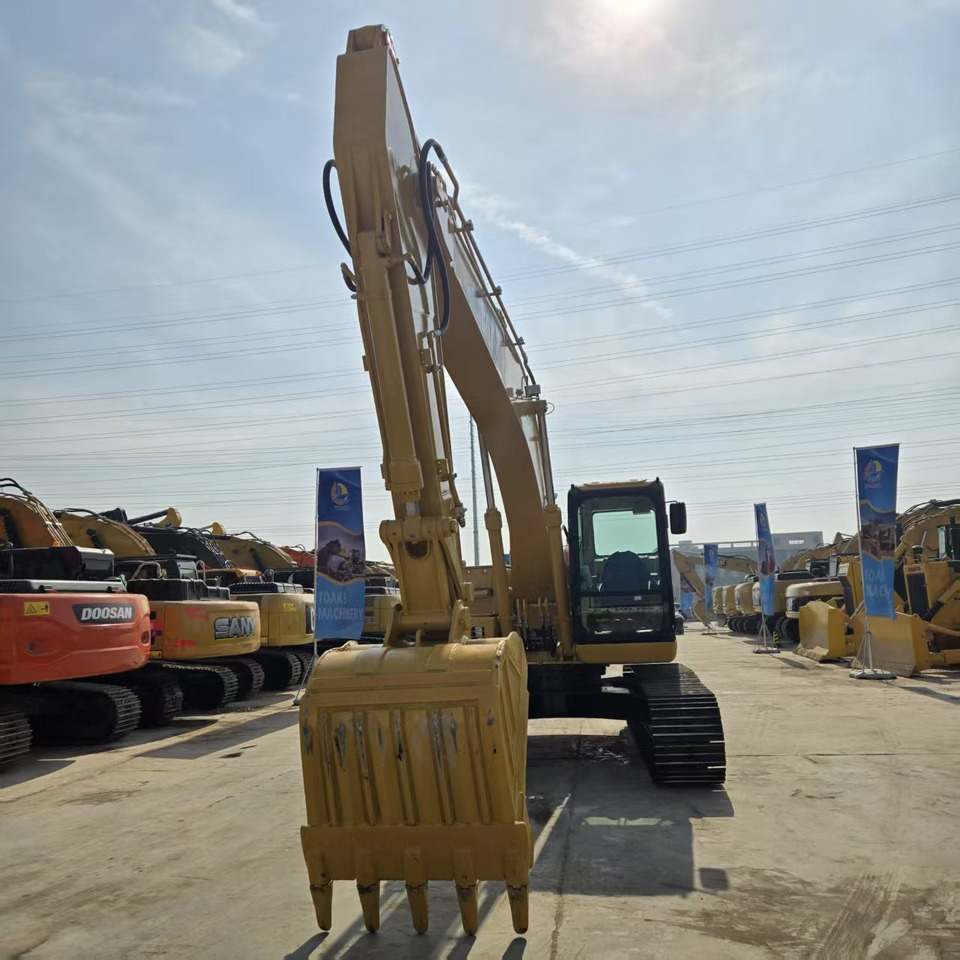 Telakaivukone CATERPILLAR 320C: kuva Telakaivukone CATERPILLAR 320C