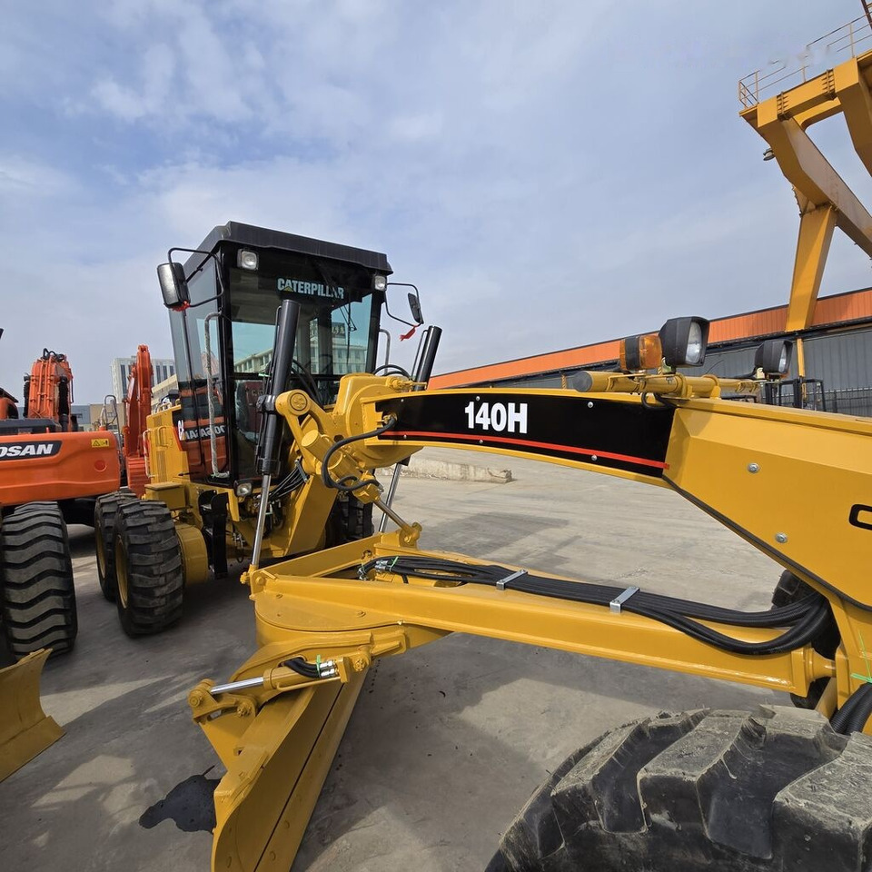 Caterpillar 140H - Tiehöylä: kuva Caterpillar 140H - Tiehöylä Caterpillar 140H - Tiehöylä: kuva Caterpillar 140H - Tiehöylä